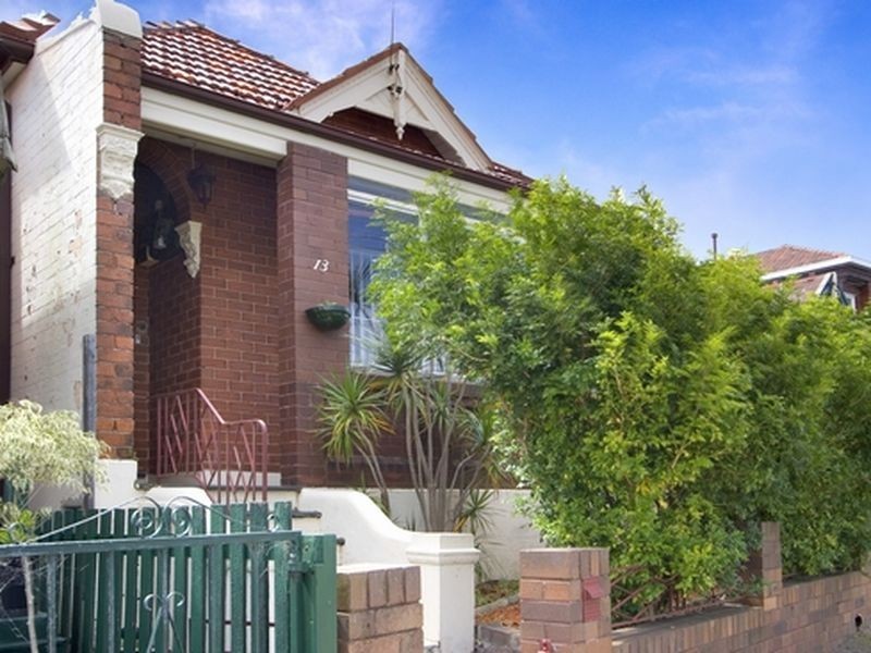 13 Bedrord Cres, Dulwich Hill NSW 2203