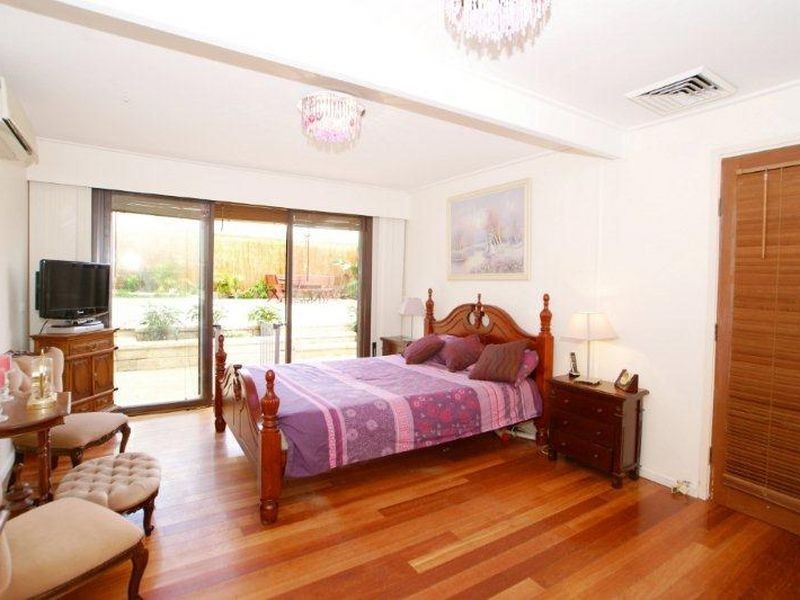 26 Samuel St, Tempe NSW 2044