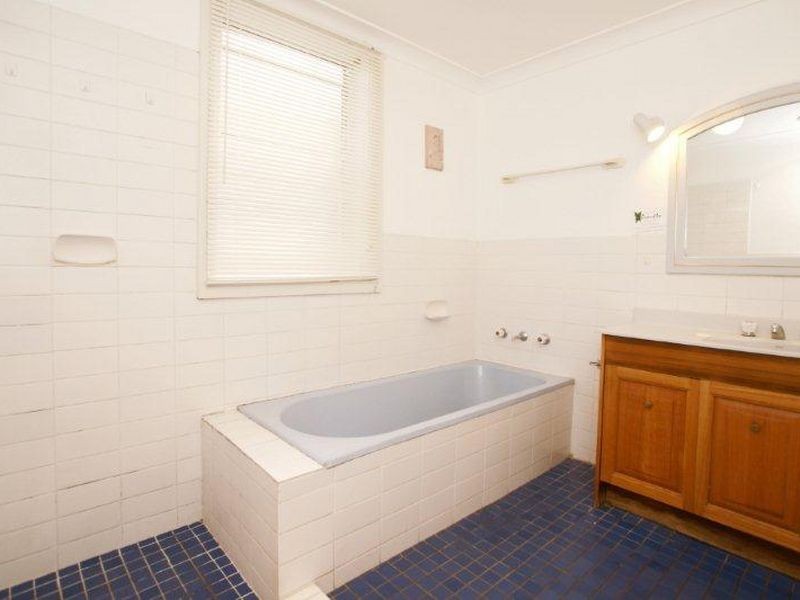 26 Samuel St, Tempe NSW 2044