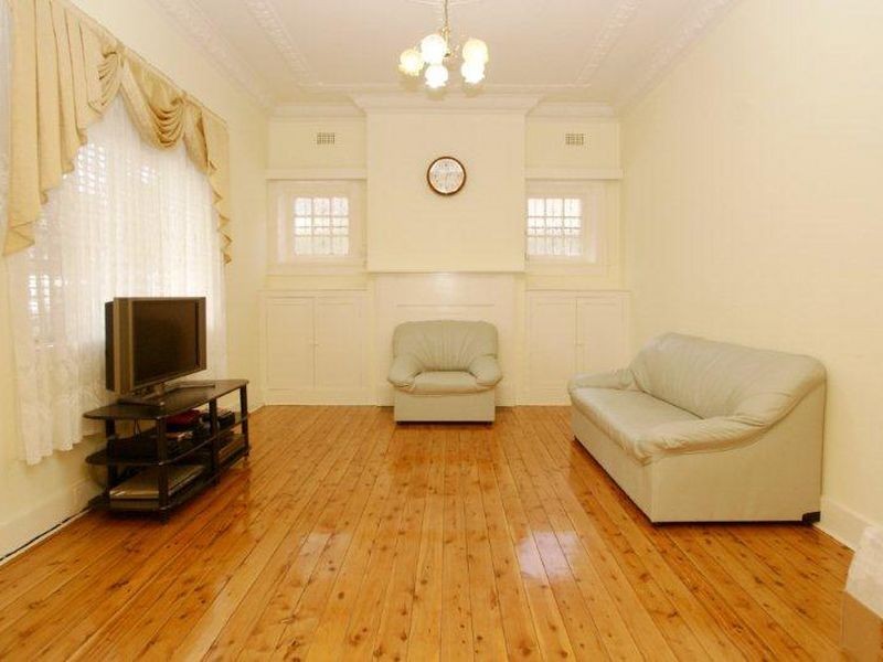 3 Dibble Ave, Marrickville NSW 2204