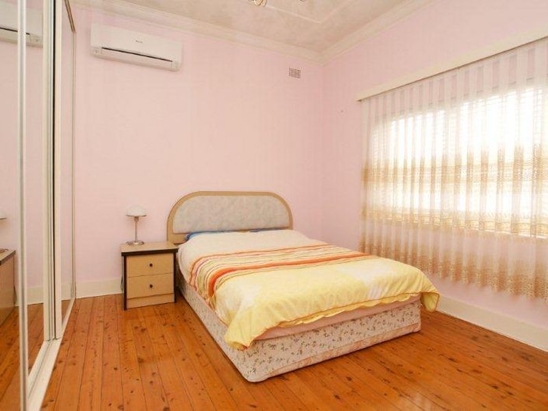 3 Dibble Ave, Marrickville NSW 2204