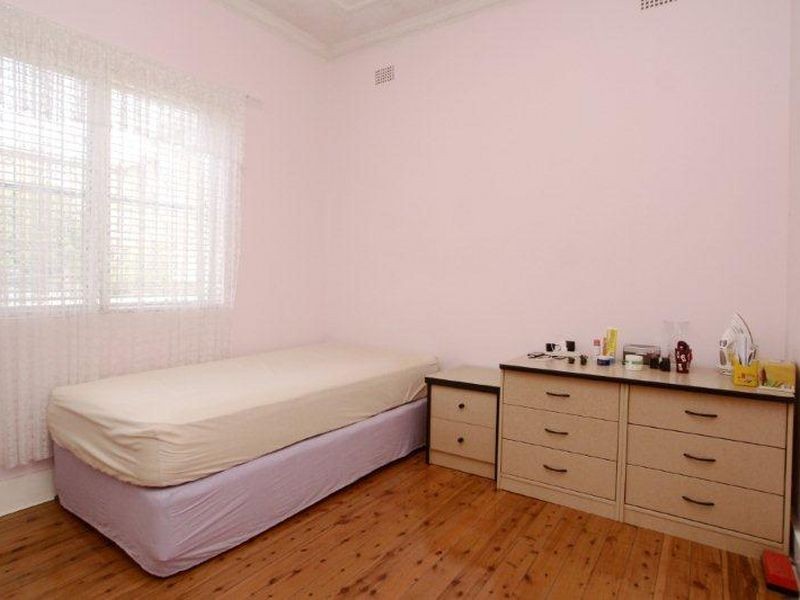 3 Dibble Ave, Marrickville NSW 2204