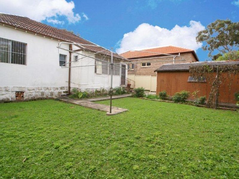 3 Dibble Ave, Marrickville NSW 2204