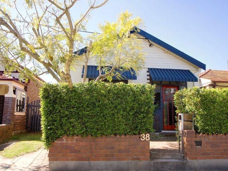 38 Grove St, Earlwood NSW 2206