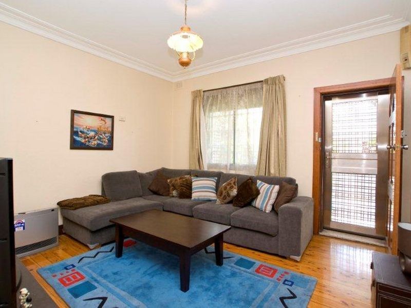 72 Park Rd, Sydenham NSW 2044