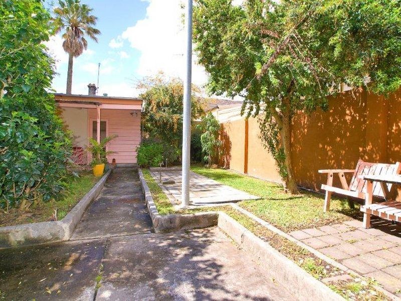 72 Park Rd, Sydenham NSW 2044
