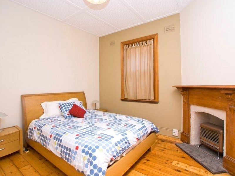 34 Station St, Tempe NSW 2044