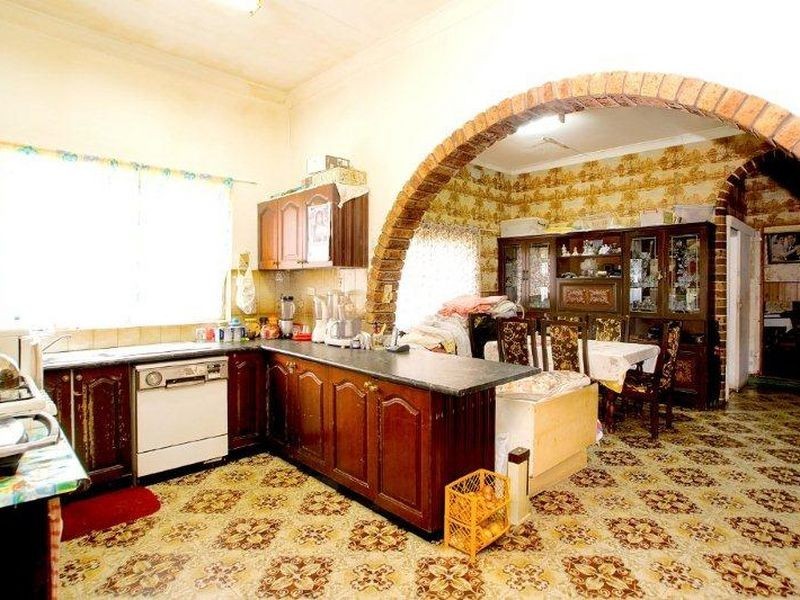 76 Warren Rd, Marrickville NSW 2204