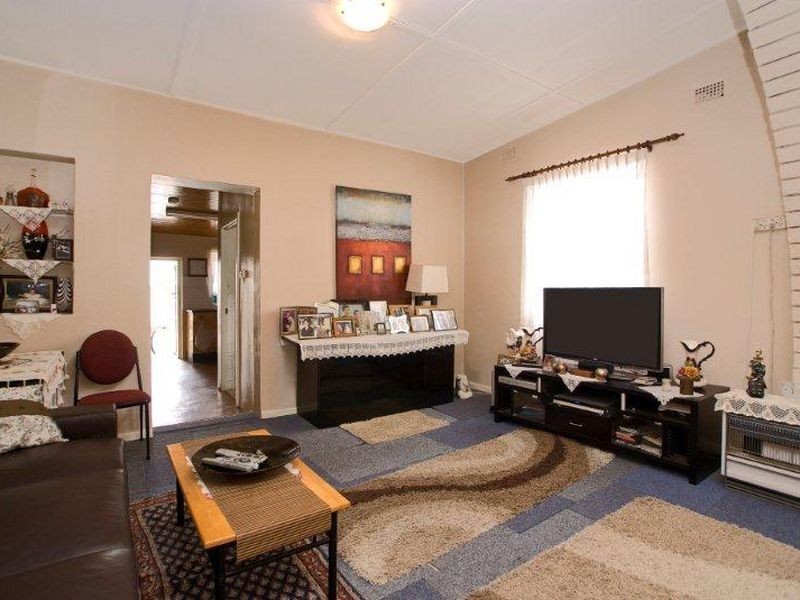 1 Foreman St, Tempe NSW 2044