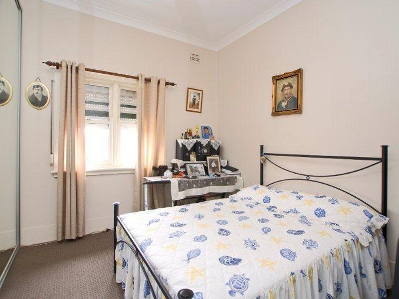 1 Foreman St, Tempe NSW 2044