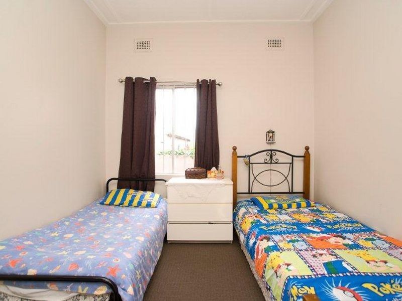 1 Foreman St, Tempe NSW 2044