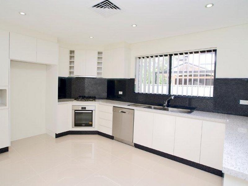 65 Hampton St, Croydon Park NSW 2133