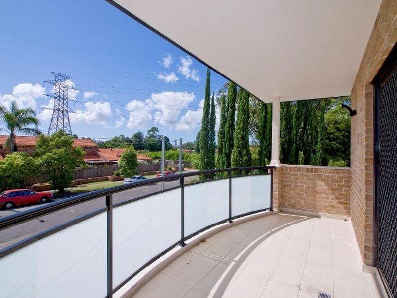 65 Hampton St, Croydon Park NSW 2133