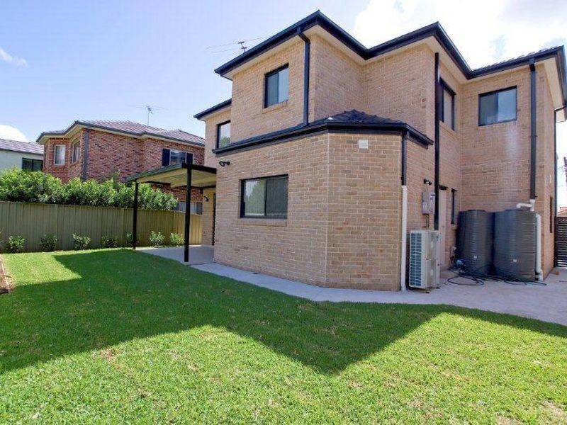 65 Hampton St, Croydon Park NSW 2133