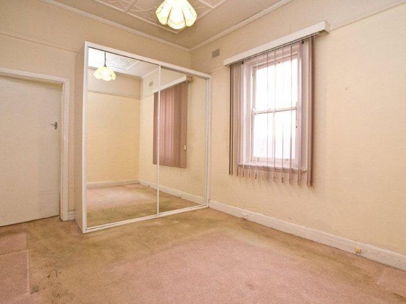 13 Napier St, Canterbury NSW 2193