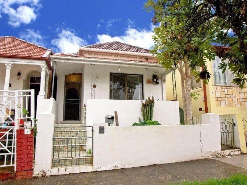 6 Fernbank Street, Marrickville NSW 2204
