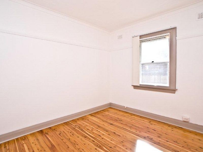 154 Unwins Bridge Rd, St Peters NSW 2044