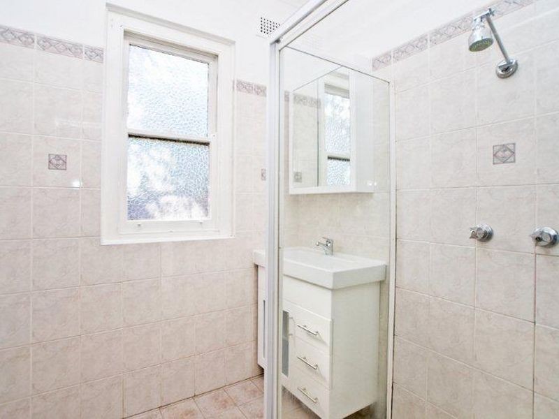 154 Unwins Bridge Rd, St Peters NSW 2044