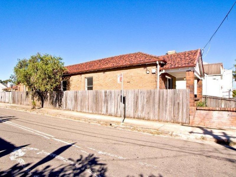 154 Unwins Bridge Rd, St Peters NSW 2044