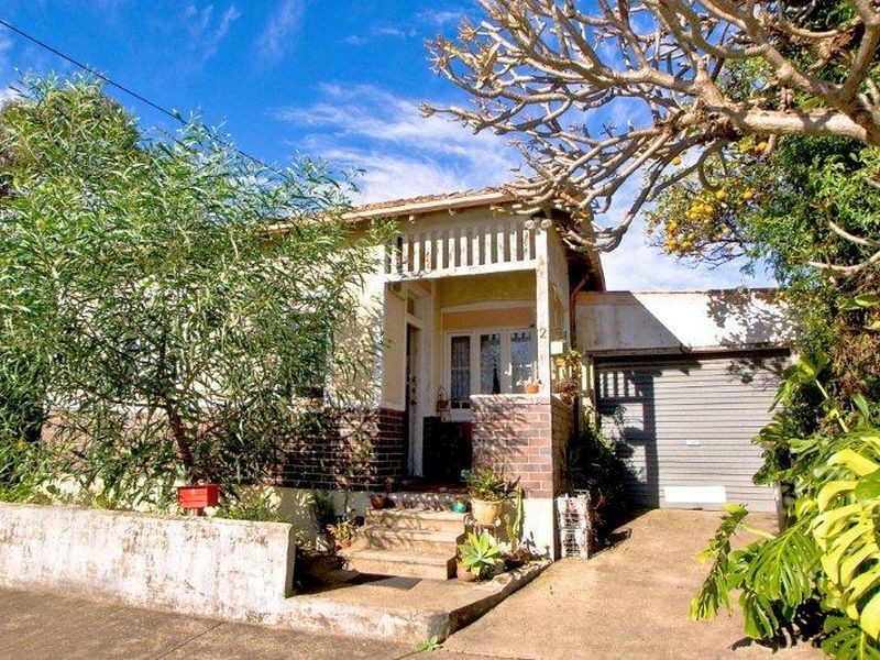 2 Green St, Tempe NSW 2044