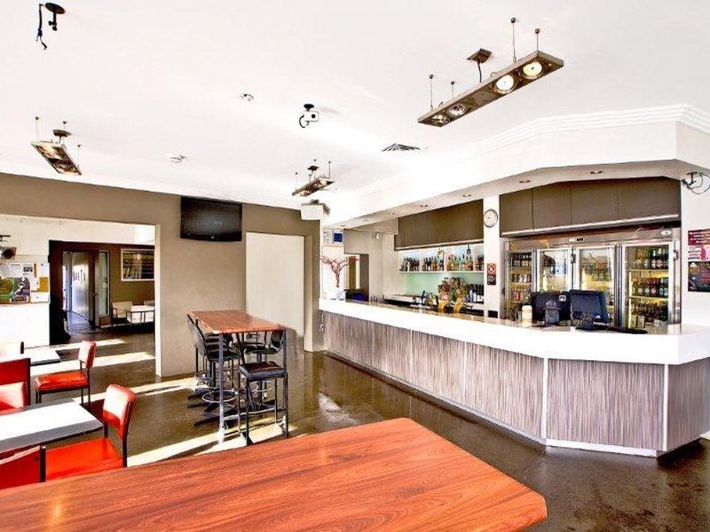 2 Unwins Bridge Rd, St Peters NSW 2044