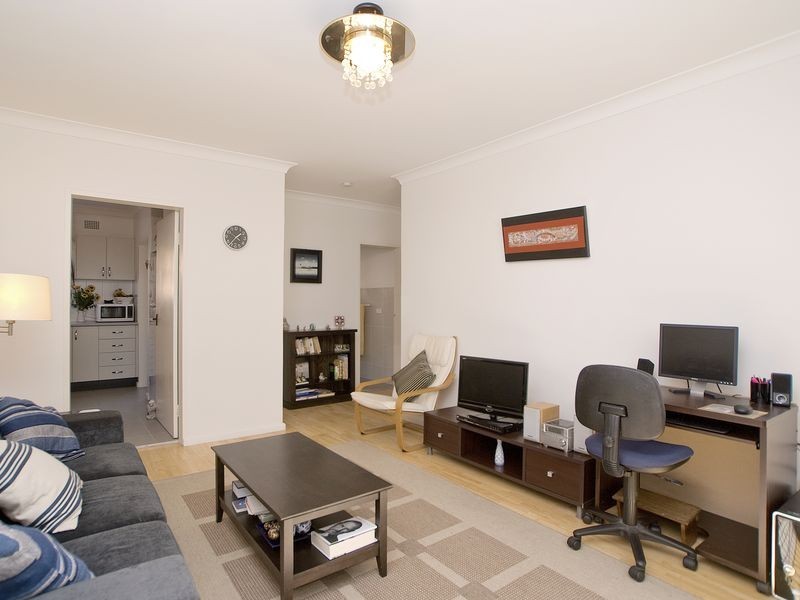 2/24 Glen St, Marrickville NSW 2204