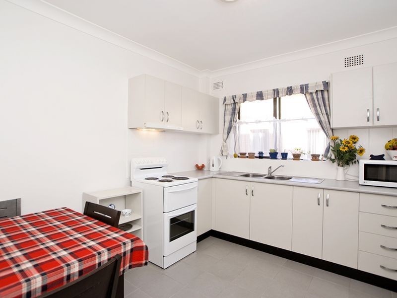 2/24 Glen St, Marrickville NSW 2204