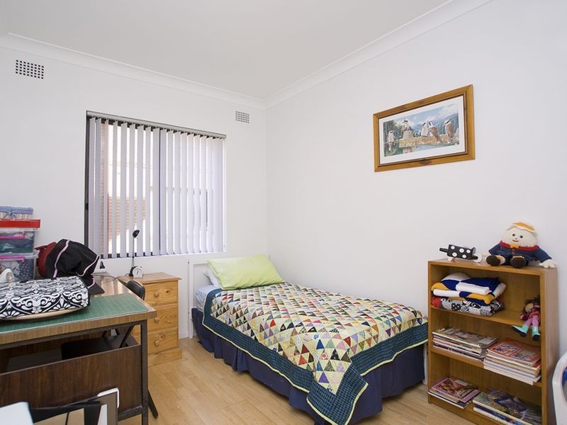 2/24 Glen St, Marrickville NSW 2204