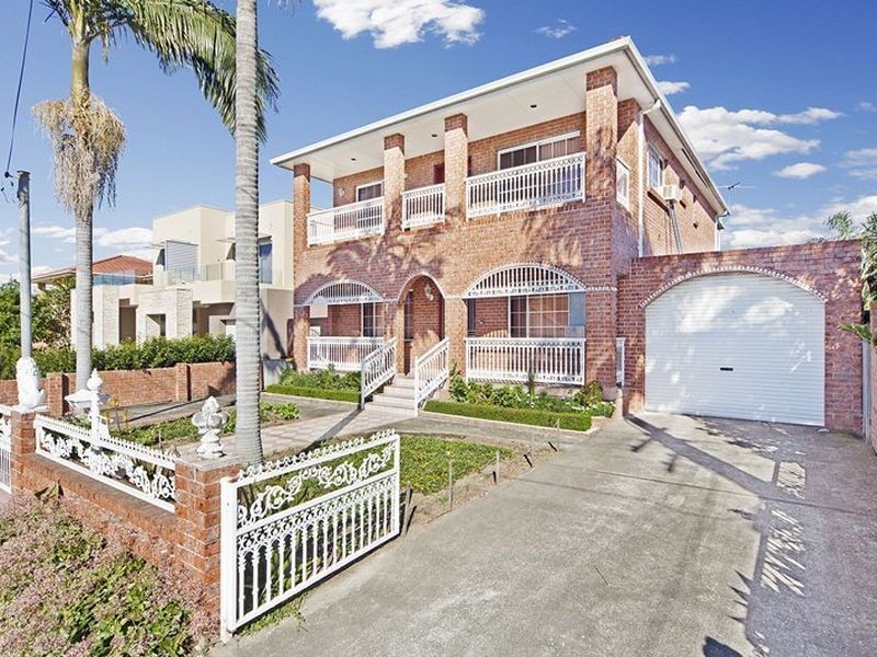 23 Northcote St, Canterbury NSW 2193