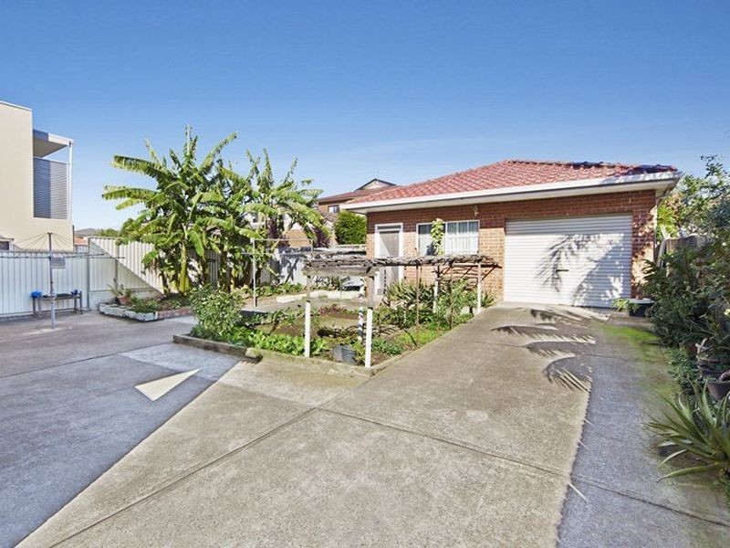 23 Northcote St, Canterbury NSW 2193