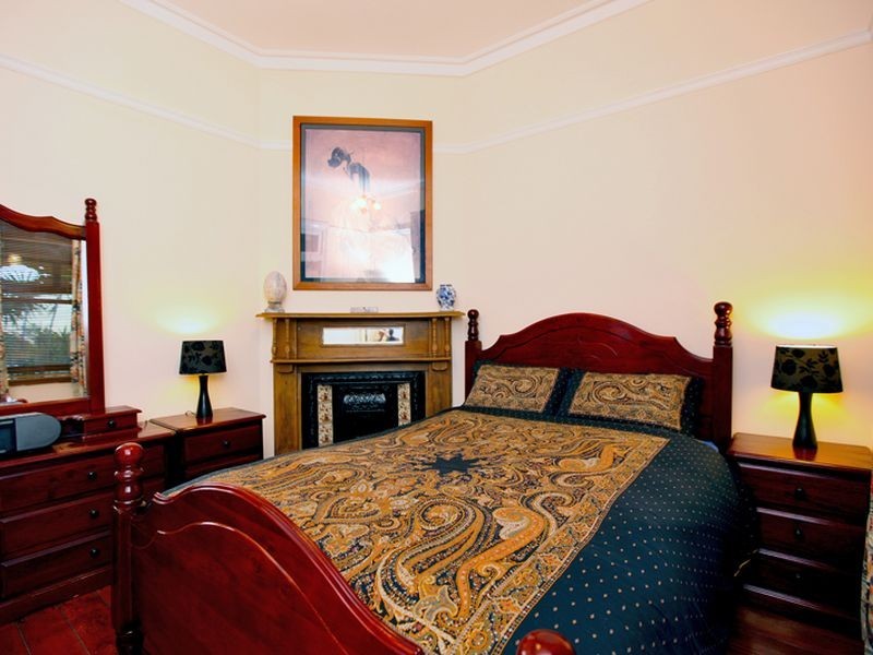 6 Horton St, Marrickville NSW 2204