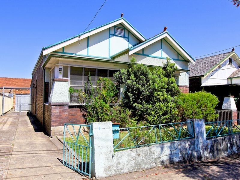 18 Collins Street, Tempe NSW 2044