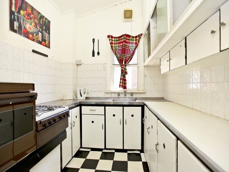 18 Collins Street, Tempe NSW 2044