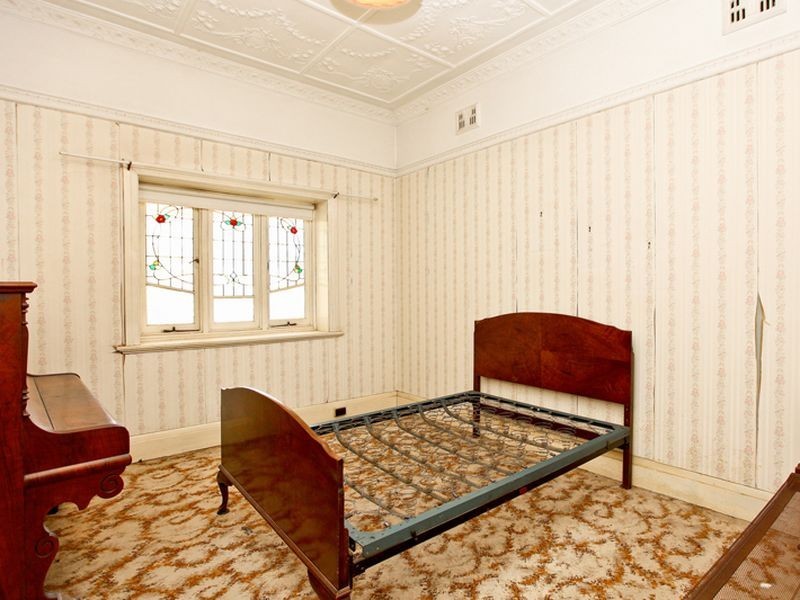 18 Collins Street, Tempe NSW 2044