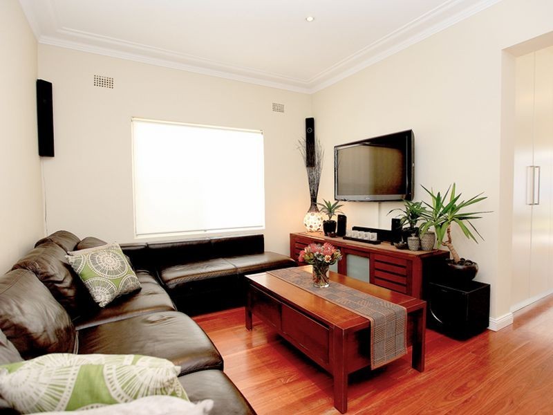 6 Ross St, Dulwich Hill NSW 2203