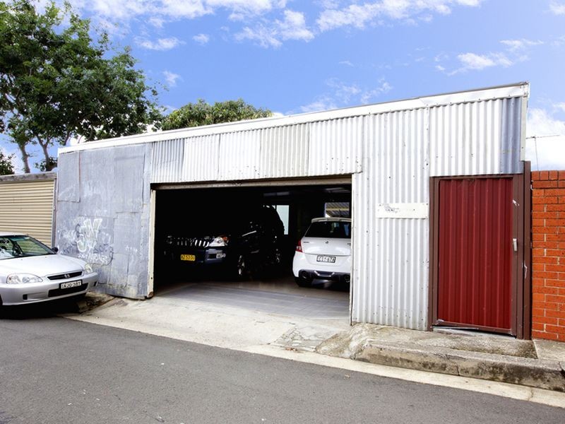 105 Meeks Rd, Marrickville NSW 2204