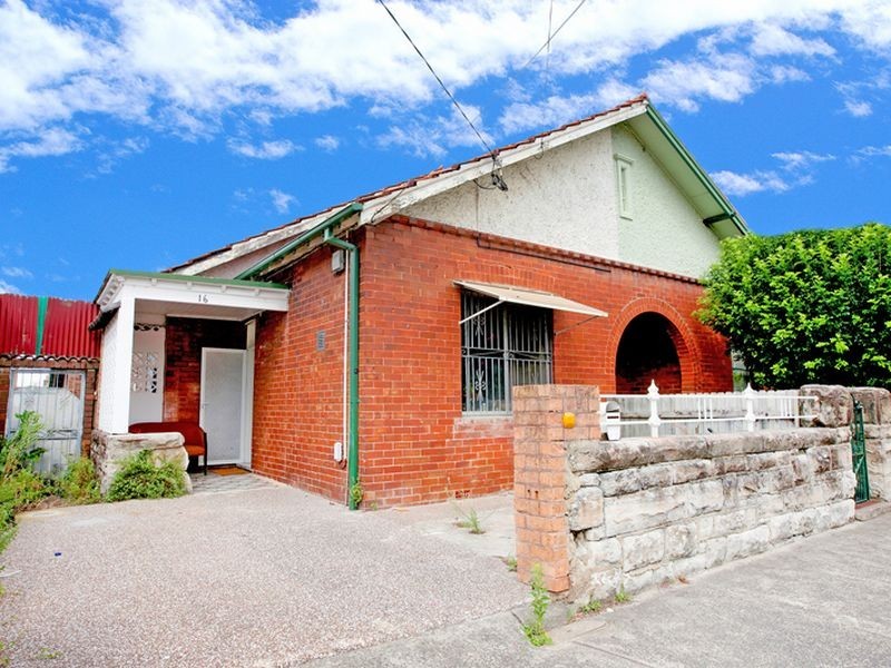 16 Calvert St, Marrickville NSW 2204