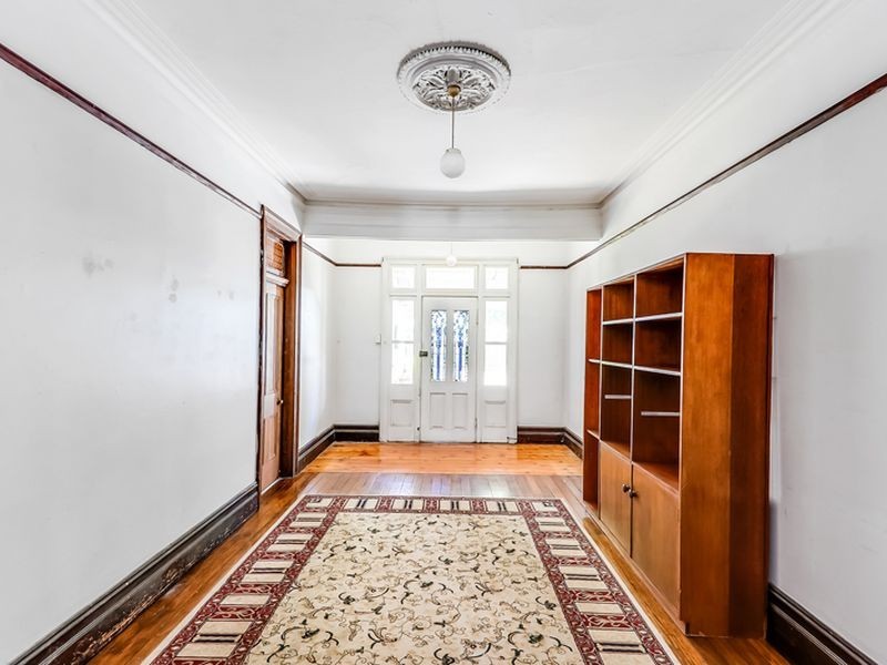 6 Bowral St, Kensington NSW 2033