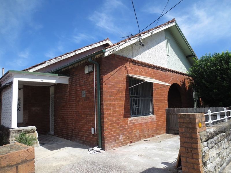 16 Calvert Street, Marrickville NSW 2204