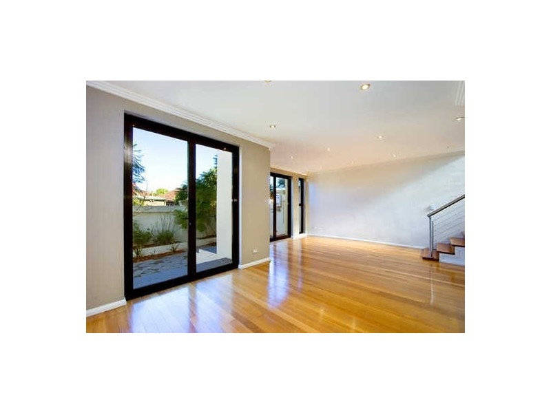 16 Farrow Lane, Tempe NSW 2044