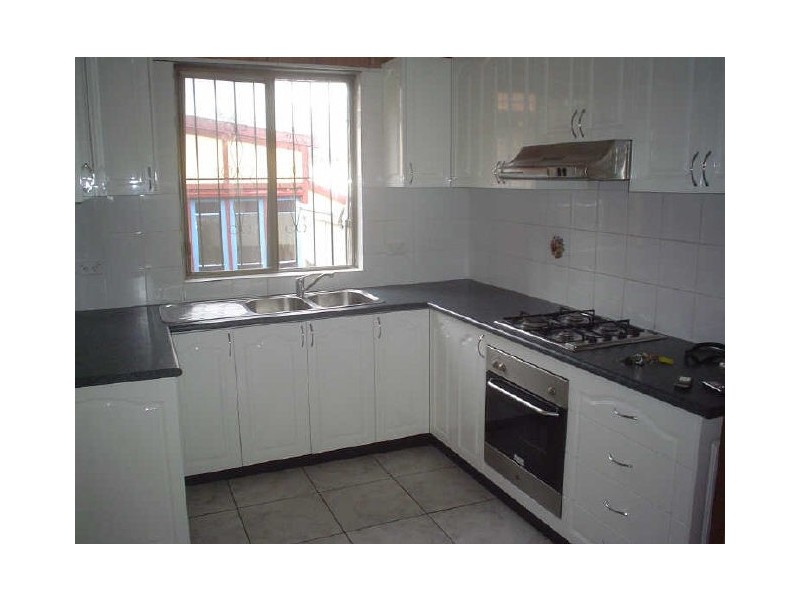 2A Charlotte Avenue, Marrickville NSW 2204