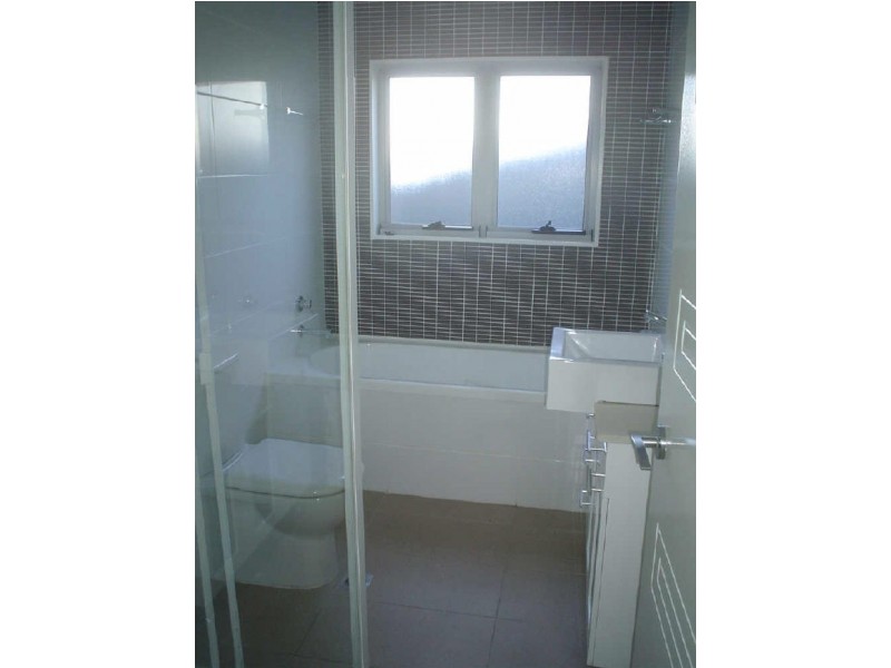 2/1A Cowper Street, Marrickville NSW 2204