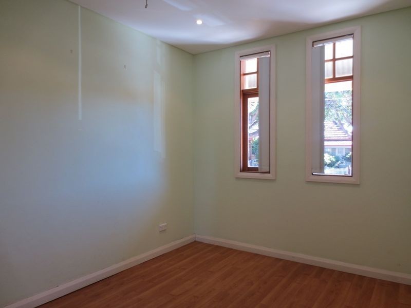 8 William Street, Tempe NSW 2044