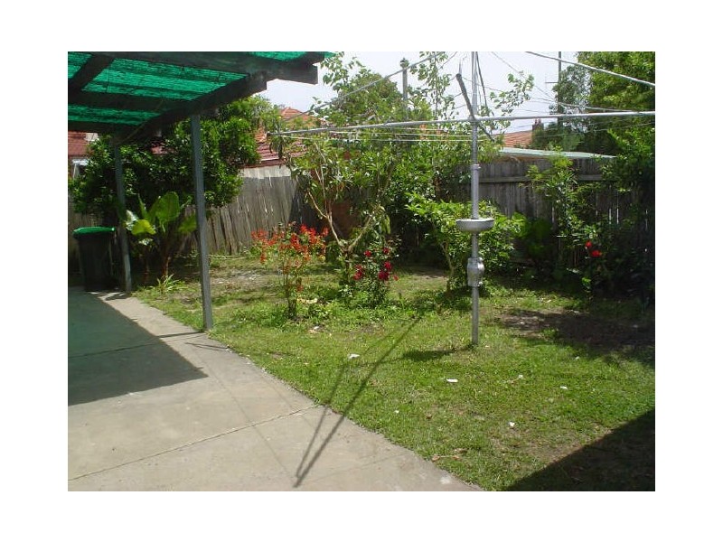 1 Warren Road, Marrickville NSW 2204