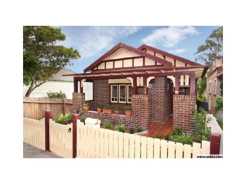 128 Warren Rd, Marrickville NSW 2204