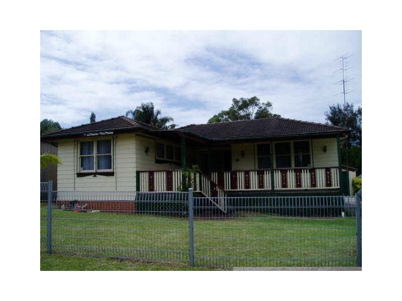 93 Nottingham St, Berkeley NSW 2506