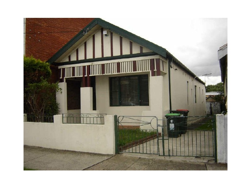 132 Edinburgh Road, Marrickville NSW 2204