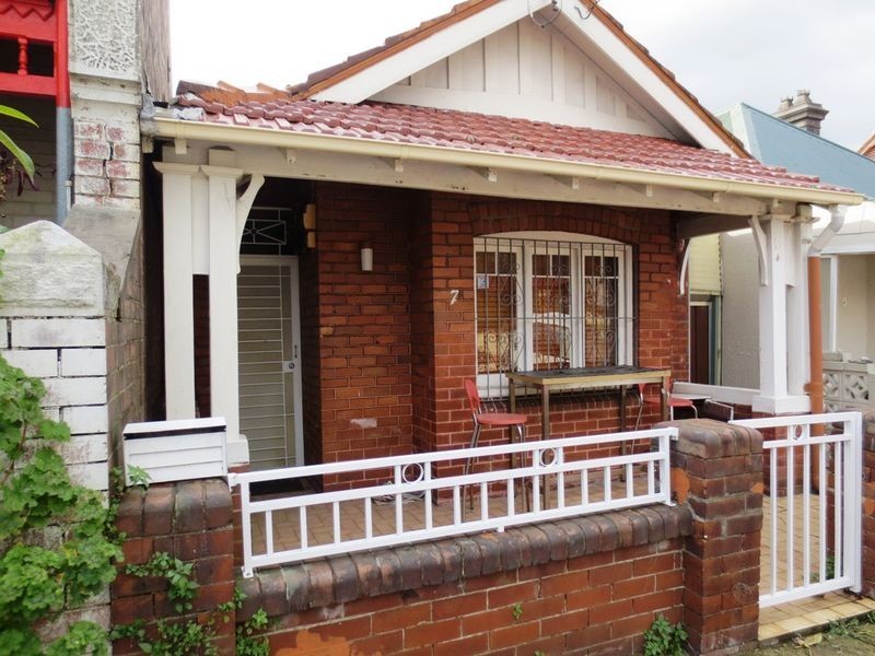 7 Calvert Street, Marrickville NSW 2204