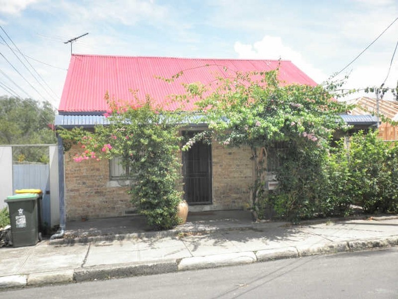 2 Fanning Street, Tempe NSW 2044