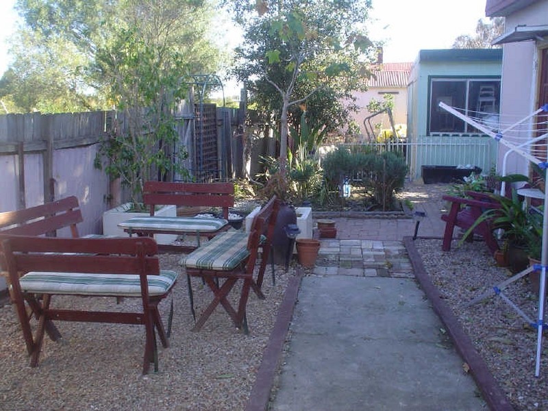 2 Fanning Street, Tempe NSW 2044